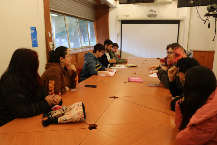 Estudiantes UACh constituyeron Club de Autismo en Valdivia en las dependencias del Edificio Nahmías de la UACh.